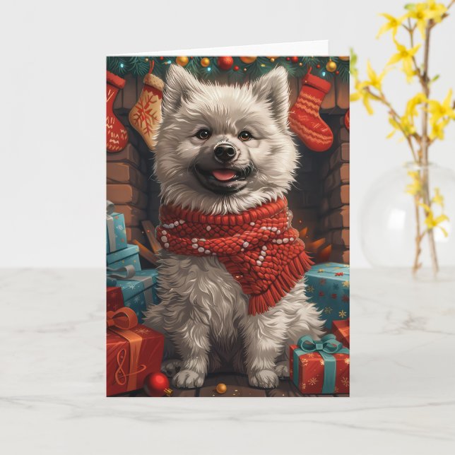 Tarjeta Perro Keeshond con chimenea de regalos de Navidad (flor amarilla)