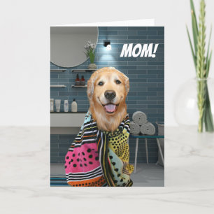 Tarjeta Perro recuperador de oro en el día de la madre en