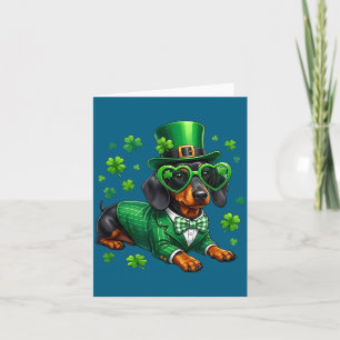 Tarjeta Perro salchicha divertido trébol de San Patricio d