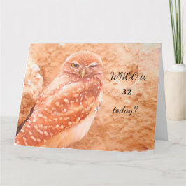Tarjeta Personaliza "WHOOO es...¿hoy?" Owl Birthday grande