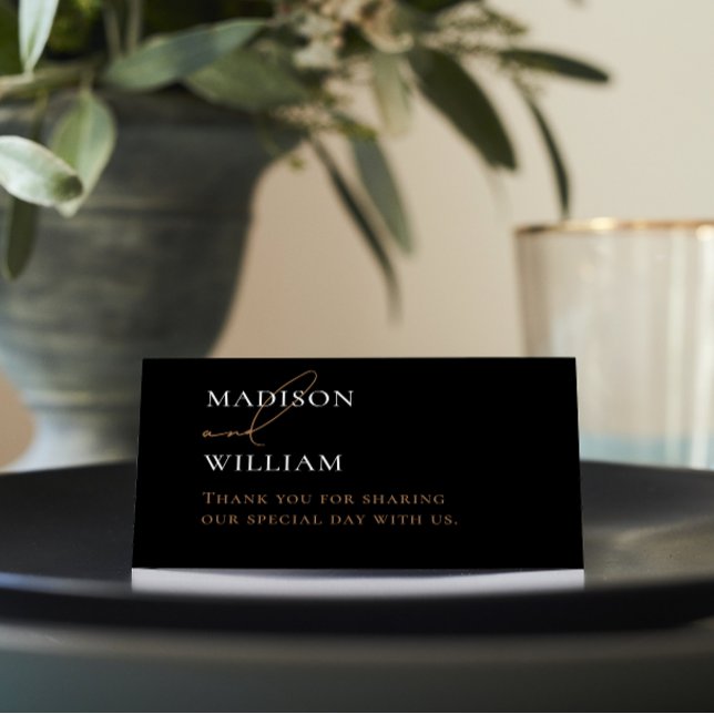 Tarjeta personalizada de lugar de Boda en blanco y (Subido por el creador)