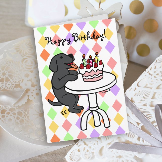 Tarjeta Personalizado del Pastel Negro de Labrador de Cump (Birthday Cake Black Labrador Cartoon Birthday Card with colorful background for dog lovers.)