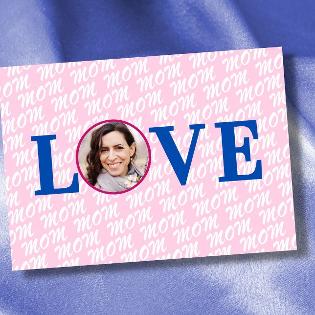 Tarjeta Personalizado foto amor mamá amor madre moda moder (The background text template can fit 2 or 3 upper case letters, maybe 1 or 2 more with lower cases.)