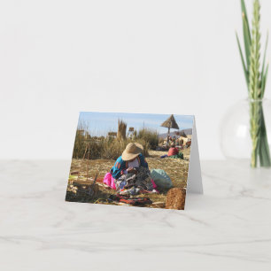 Tarjeta Perú: Mujer masticando bordado