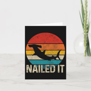 Tarjeta Pescado divertido en la vintage de tiburón martill