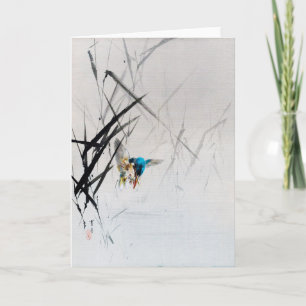 Tarjeta Pescador de Kingfisher atrapando peces entre junco