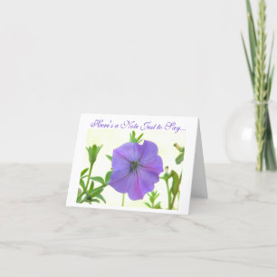 Tarjeta Petunia púrpura solitaria
