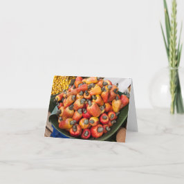 Tarjeta Pimientos rojos naranjas en el mercado de verduras