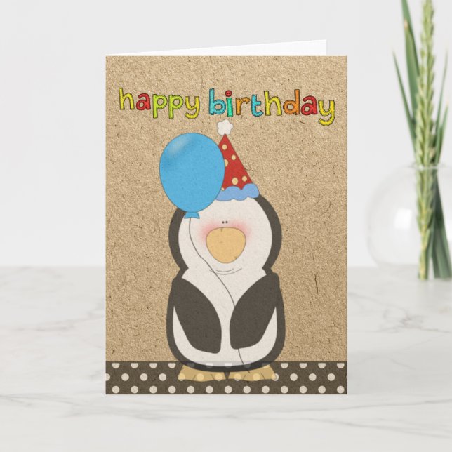 Tarjeta Pingüino del feliz cumpleaños que sostiene el (Anverso)