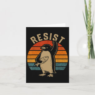 Tarjeta Pingüino gracioso resiste a los pingüinos en prote