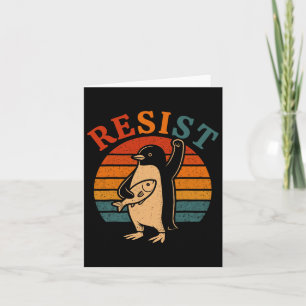 Tarjeta Pingüino gracioso resiste a los pingüinos en prote