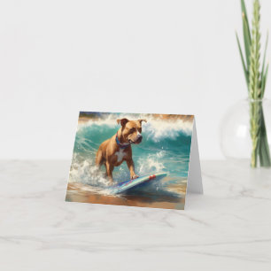Tarjeta Pintura de surf en la playa del American Staffords
