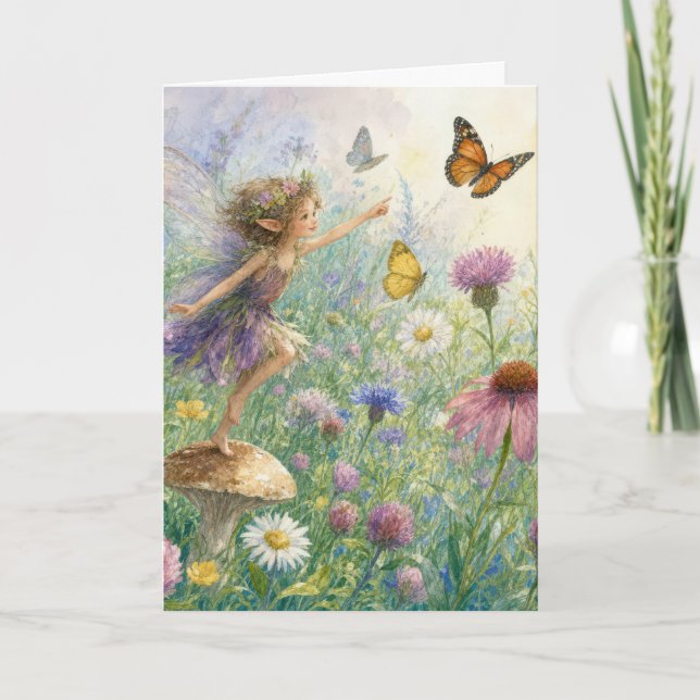 Tarjeta Pixie de cumpleaños con mariposas en un jardín (Anverso)