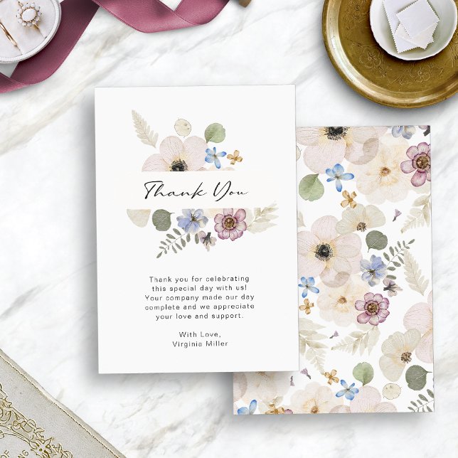 Tarjeta plana de agradecimiento para boda con flor (Modern Floral Wedding Flat Thank You Card by Painted Paperie
)