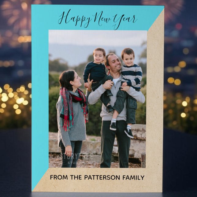 Tarjeta plana de fotos de Año Nuevo con inclinació (Turquoise Modern Slant New Years Photo Card)