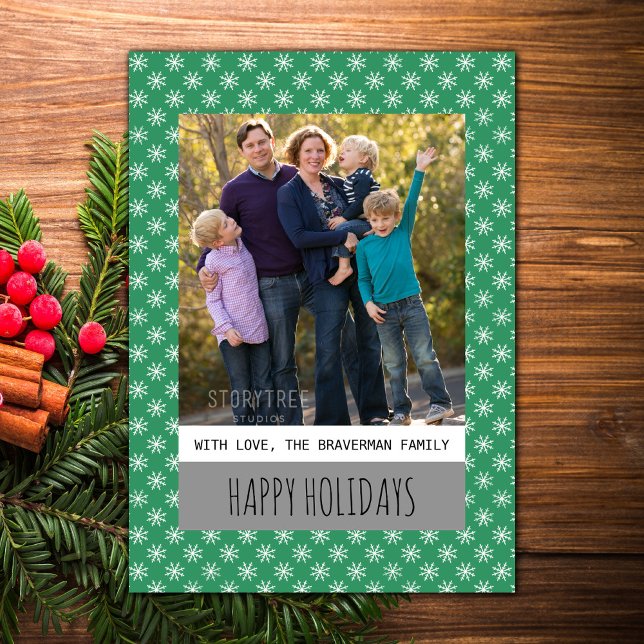 Tarjeta plana de fotos de vacaciones Green Simple  (Green Simple Snowflake Holiday Photo Card)
