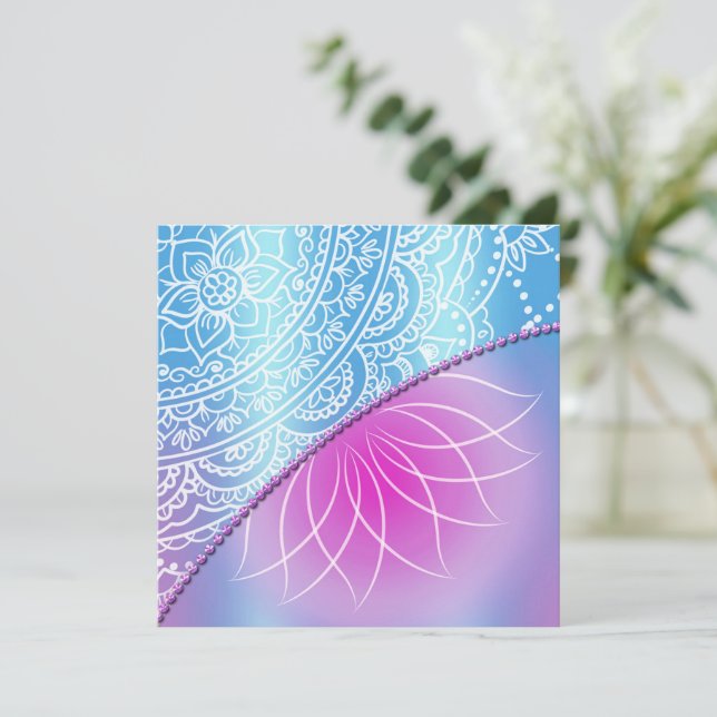 Tarjeta plana de invitación de cumpleaños Lace & P (Anverso de pie)
