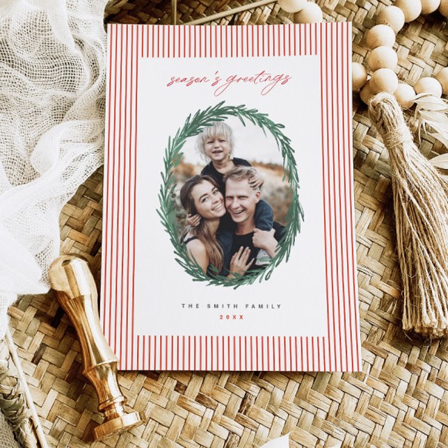 Tarjeta plana de Navidad con corona de rayas clási (Subido por el creador)