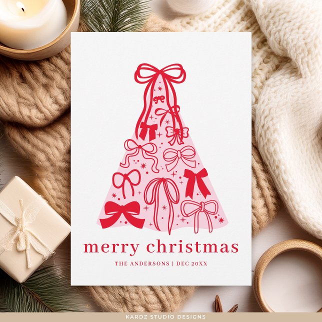 Tarjeta plana de Navidad con lazo rojo rosa modern (Christmas card shown in 5 x 7 inches with square corners. Choose size, paper and corner style.)