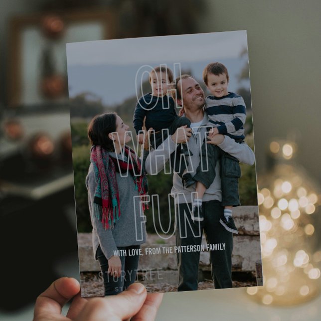 Tarjeta plana de vacaciones de moda Oh qué diverti (Trendy Oh What Fun Holiday Photo Card)