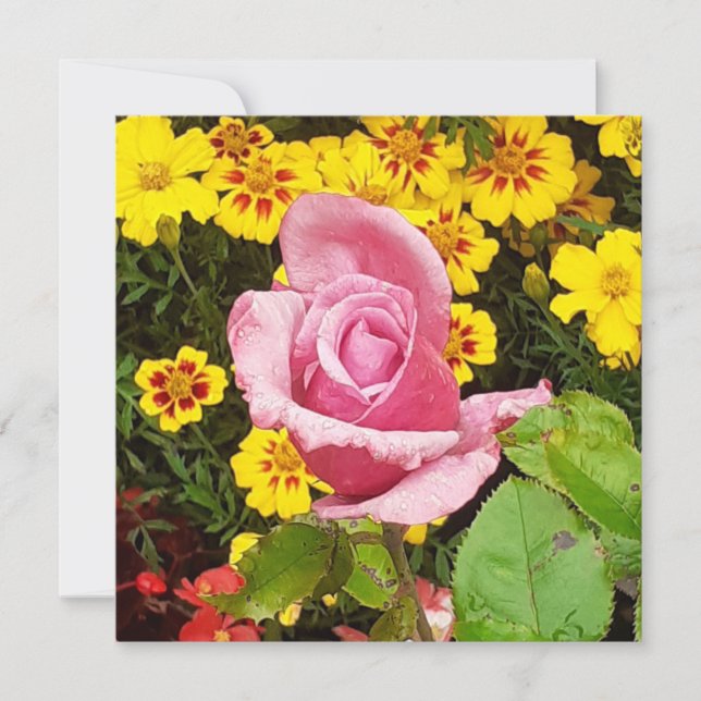 Tarjeta plana rosa y flores amarillas (Anverso)