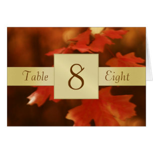 Tarjeta plegada número de tabla de salida otoño