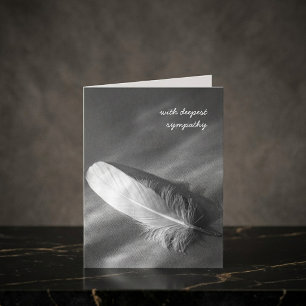 Tarjeta Pluma blanca en blanco y negro, Simpatía