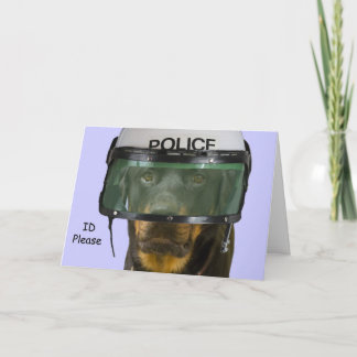 Tarjeta policial Rottweiler por foco por causa