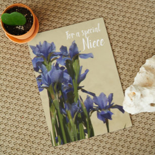 Tarjeta Por el cumpleaños floral de Niece Blue Irises