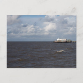 Tarjeta postal Blackpool Pier y Stormy Sea