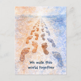 Tarjeta postal 'Caminamos este mundo juntos'