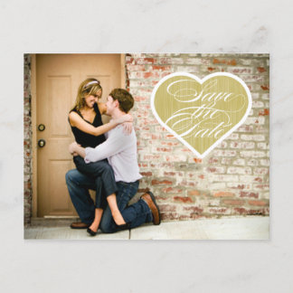 Tarjeta postal de anuncio de boda con corazón y fo