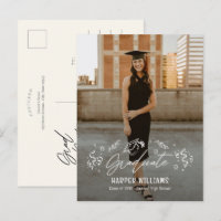 Tarjeta postal de anuncio de graduación Artsy Dood