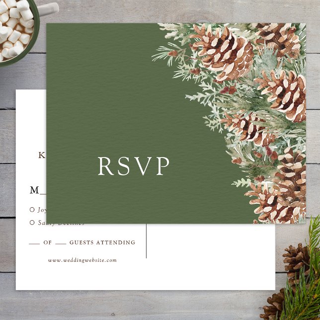 Tarjeta postal de boda con respuesta boho (Green Boho Pinecone Evergreen RSVP Wedding Postcard by Painted Paperie
)