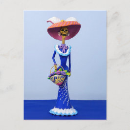 Tarjeta postal de Catrina con vestido azul y sombr