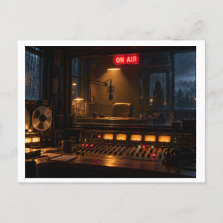 Tarjeta postal de estación de radio espeluznante -