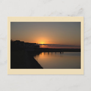 Tarjeta postal de foto de paisaje acuático al atar