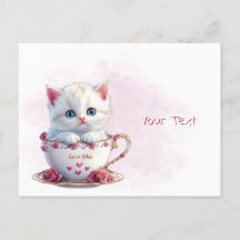 Tarjeta postal de gatito en flores rosadas en taza