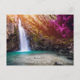 Tarjeta postal de la laguna de la cascada de crist