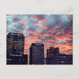 Tarjeta postal de la puesta de sol de la ciudad ce