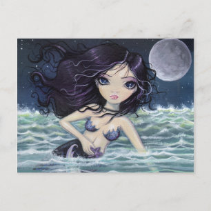 Tarjeta postal de la sirena en medio del suave mar