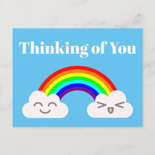 Tarjeta postal de nubes lindas y arcoíris pensando