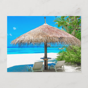 Tarjeta postal de poste de sombrilla de playa trop