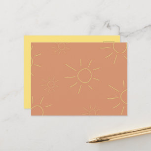 tarjeta postal de sol con figura de palo amarillo 