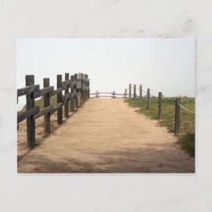Tarjeta postal de un camino solitario