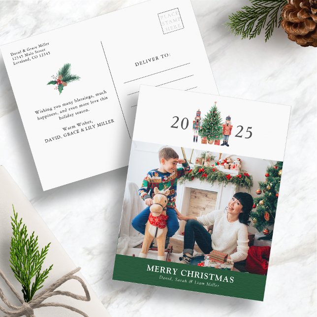 Tarjeta postal de vacaciones de Navidades verdes (2025 Nutcracker Festive Holiday  Green Christmas Photo Postcard by Painted Paperie
)