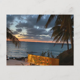 Tarjeta postal del atardecer en Chichi's'n Charlie