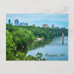 Tarjeta postal del horizonte de Minneapolis del rí