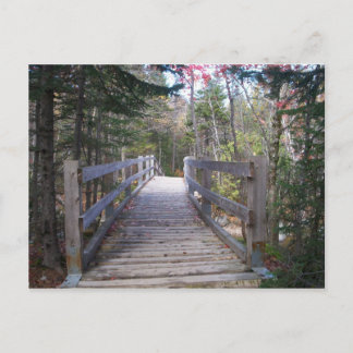 Tarjeta postal del puente de madera Onward Maine