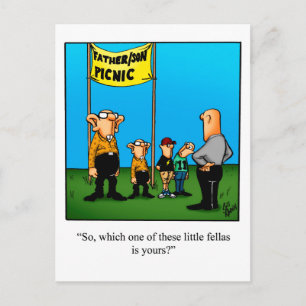 Tarjeta postal divertida de humor de padre e hijo